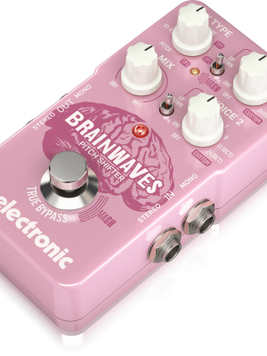TC Electronic BRAINWAVES PITCH SHIFTER Pitch Shifter excepcional con algoritmos de calidad de estudio, voces duales de 4 octavas y el innovador pedal MASH